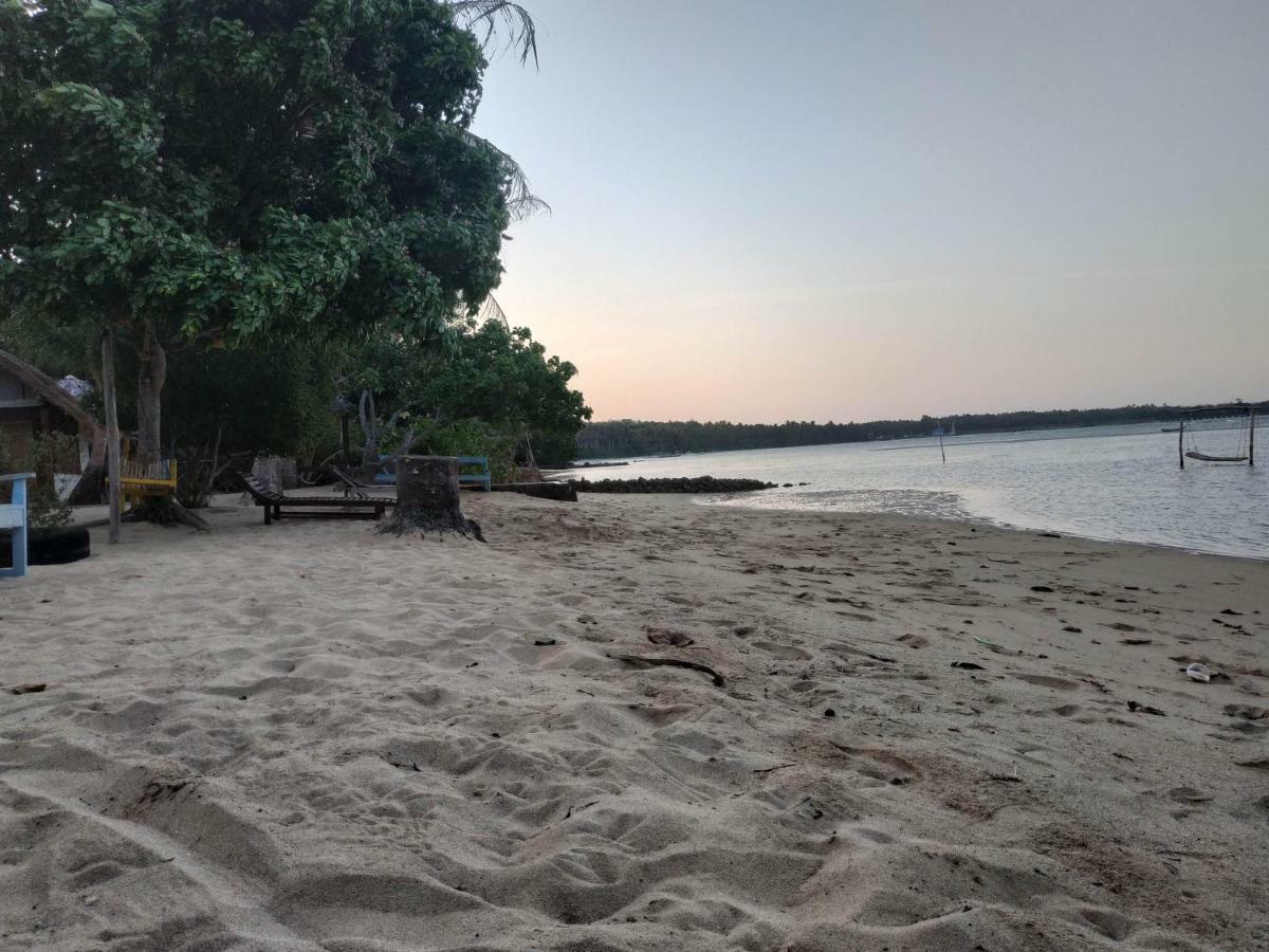 Bungalow Ilhas Karimunjava Quarto foto